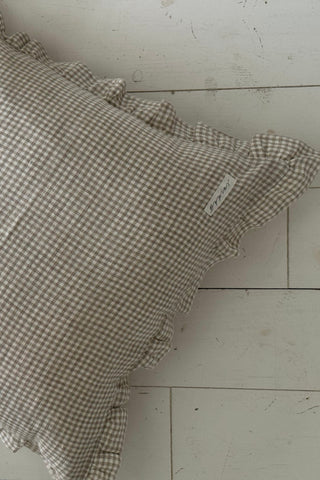 Bypias Ruffle pellavatyynyliina, beige check
