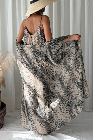 Emika silkkiviskoosikimono, soft leo print