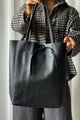 Essential tote leather bag, black