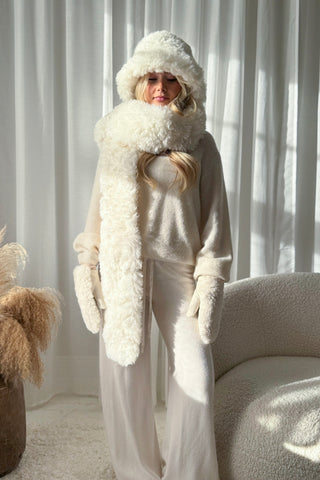 Fluffy scarf, off white