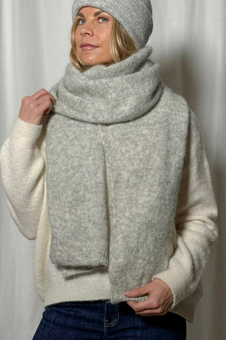 Fluffy huivi, pearl grey