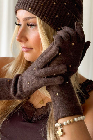Heart gloves, coffee