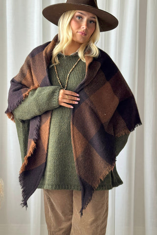  Triangular check scarf, coffee