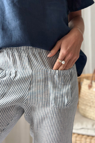 Mameluk linen capris, blue stripe+white lace