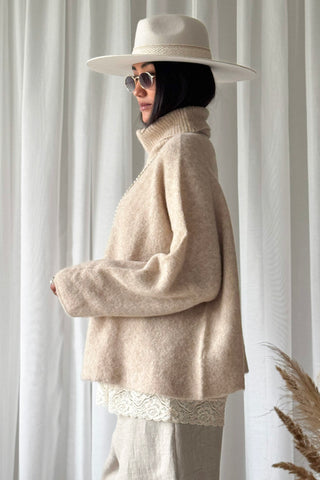 Marlene alpakkasekoitepooloneule, beige