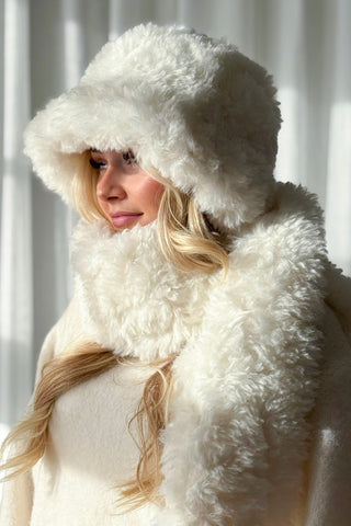 Fluffy bucket hattu, offwhite