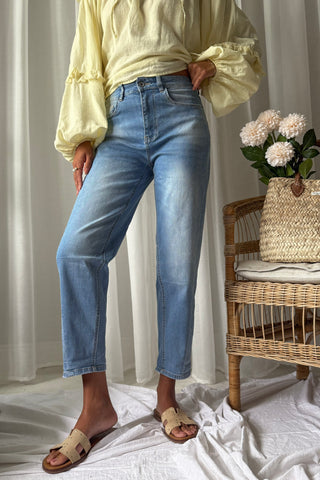 Loose jeans