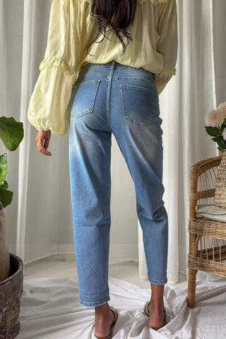 Loose jeans
