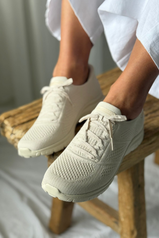 Slip-in sneakerit, nude beige