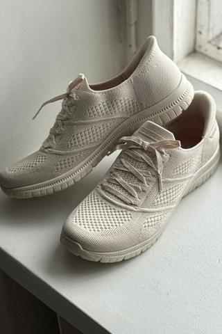 Slip-in sneakerit, nude beige